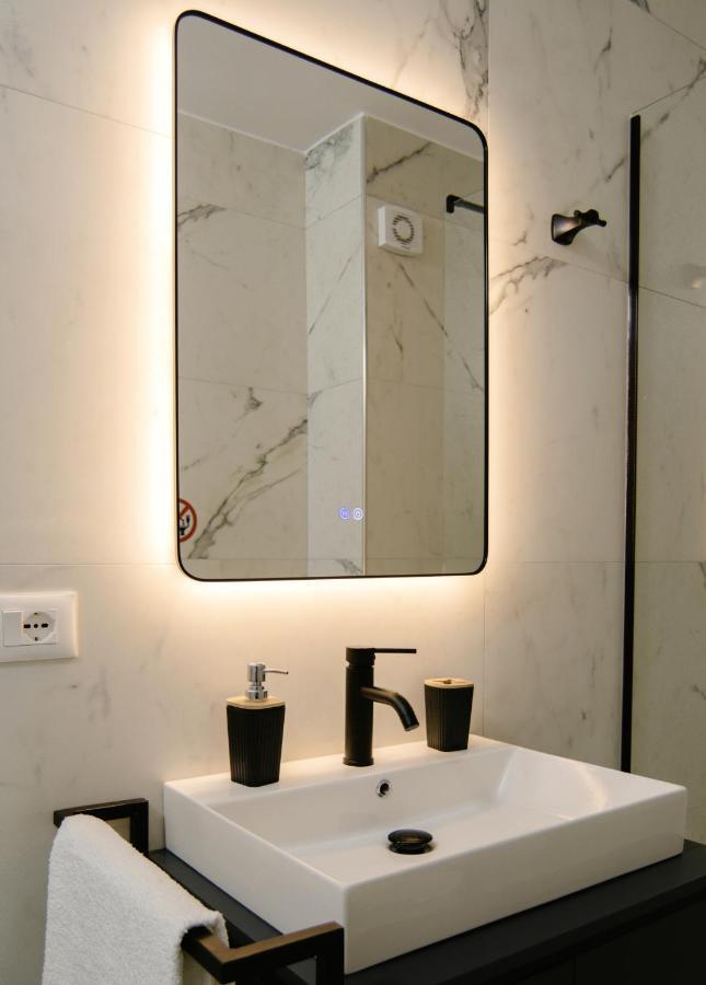 Urban Serenity City Skyline View Apartment 1 ติรานา ภายนอก รูปภาพ