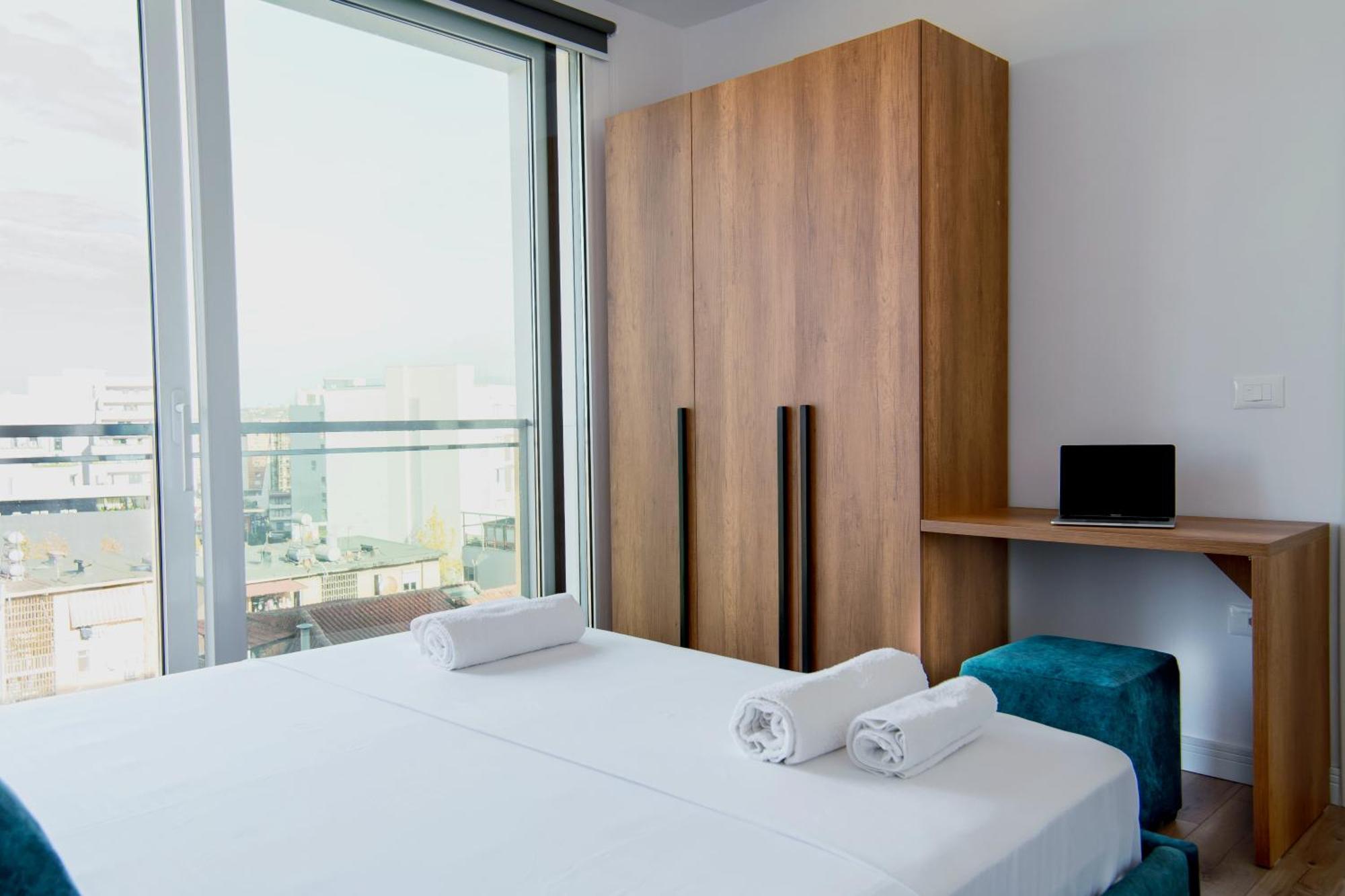 Urban Serenity City Skyline View Apartment 1 ติรานา ภายนอก รูปภาพ