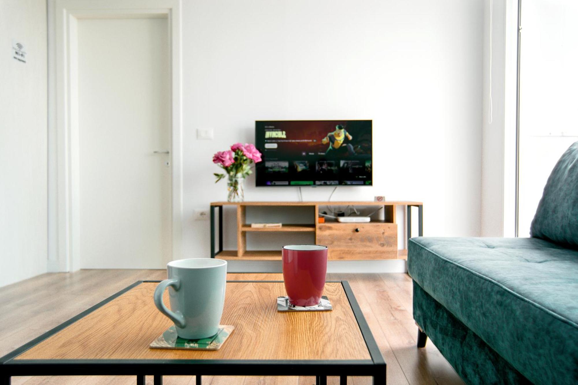 Urban Serenity City Skyline View Apartment 1 ติรานา ภายนอก รูปภาพ